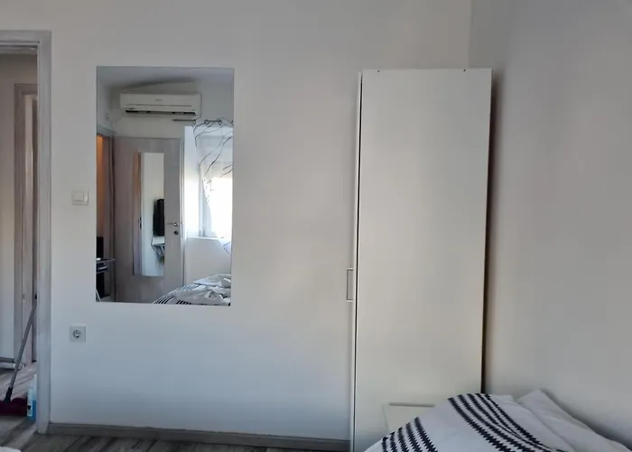 罗基与迪瓦旅馆 招待所 扎达尔