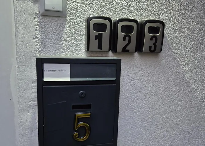 Roki & Diva (adults Only) 2*