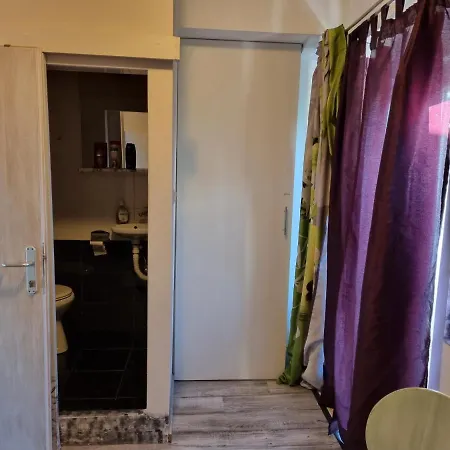 Roki & Diva (adults Only) 2* زادار