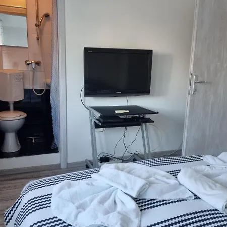 Roki & Diva (adults Only) Gasthuis