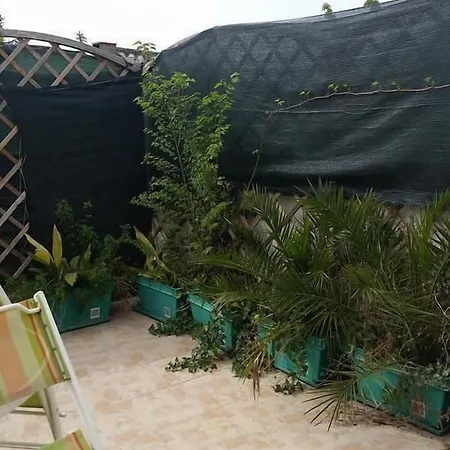 Roki & Diva (adults Only) بيت ضيافة 2*